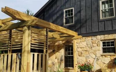 Louvered Pergola – Perfect for Entertaining!