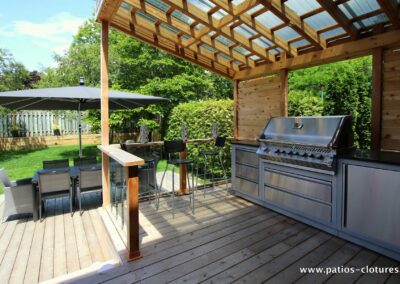 Louvered Privacy Wall for BBQ